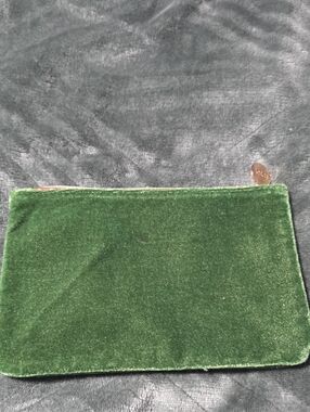 ipsy Green Velvet Cosmetic Pouch